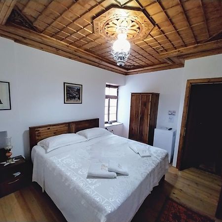 Guest House J.Prifti Берат Екстер'єр фото