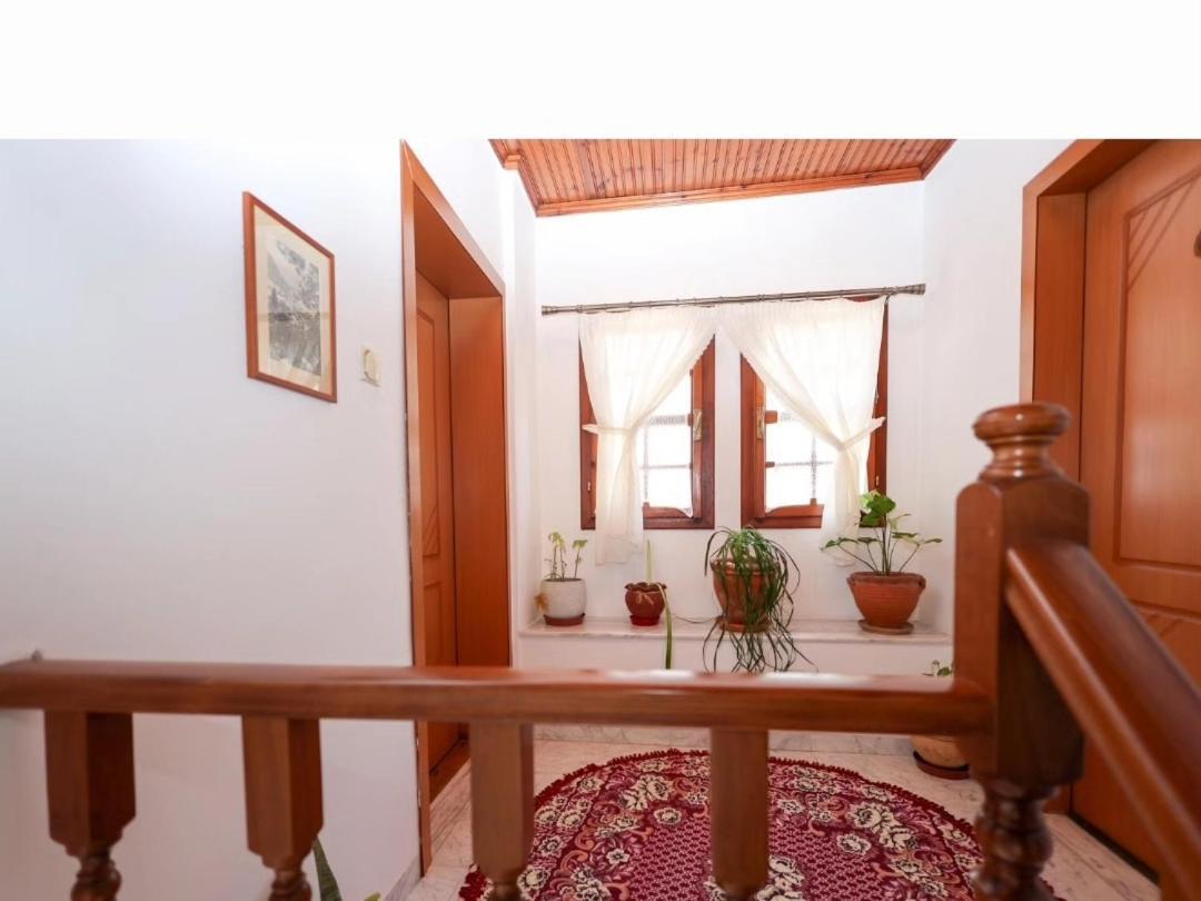 Guest House J.Prifti Берат Екстер'єр фото