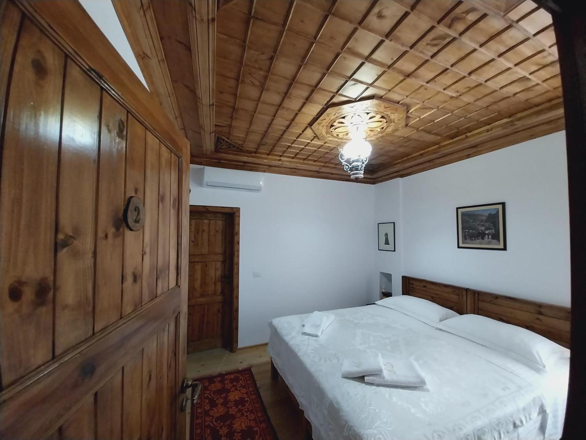 Guest House J.Prifti Берат Екстер'єр фото